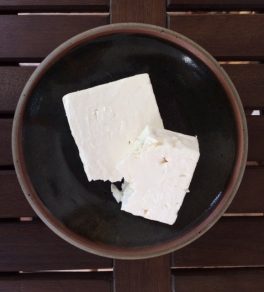 Feta round
